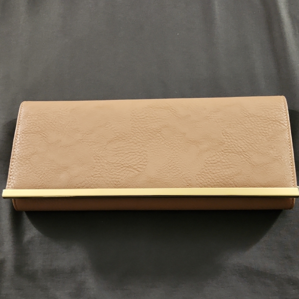 Charming Charlie Clutch Medium brown/Tan with Gold Chain 🔥 - Picture 10 of 10
